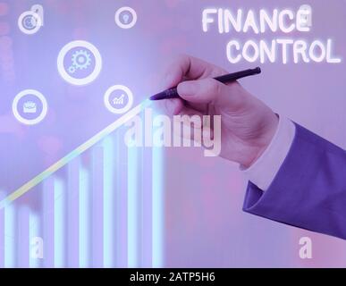 Scrittura a mano concettuale che mostra il controllo finanziario. Concetto che significa procedure che sono attuate per analizzare le finanze Foto Stock