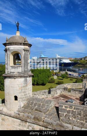 Cuba, l'Avana, Castillo de la Real Fuerza, fortezza, nave da crociera, Foto Stock