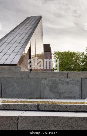 Il Memoriale Della Guerra Sovietica Nel Parco Treptower, Berlino Foto Stock