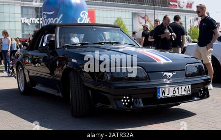 Polonia, OTWOCK - 22 aprile 2017: 9th Rally Mustang Club Polonia, Palazzo della Cultura e della Scienza Varsavia Foto Stock