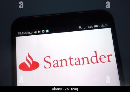 Logo Santander sullo smartphone Foto Stock