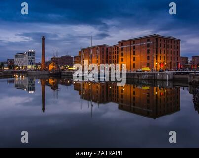 Canning Dock e il Museo Marittimo di Liverpool Foto Stock
