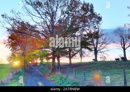 Country Road A Swoope, Shenandoah, Valley, Virginia, Stati Uniti Foto Stock