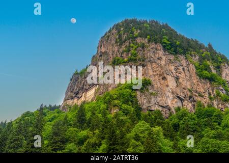 Sumela Monastero a Trabzon, Turchia. Greco monastero ortodosso di Sumela fu fondata nel IV secolo. Foto Stock