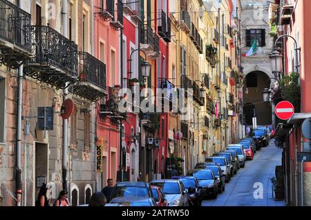 Cagliari, Italia, settembre 2019. Le strade strette del centro citta', Centro Storico Foto Stock