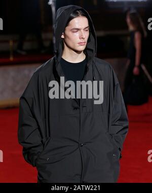 New York, NY - 04 febbraio 2020: Un modello cammina la pista al N.Hoolywood Autunno inverno 2020 sfilata di moda durante la settimana della moda di New York Foto Stock