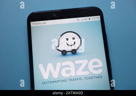 Logo Waze sullo smartphone Foto Stock