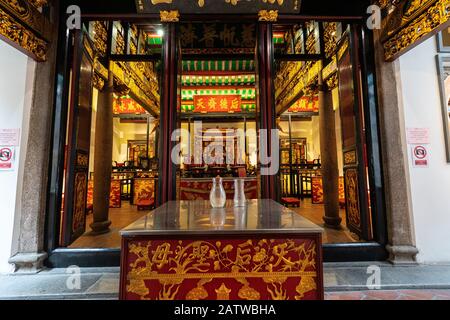 Singapore. Gennaio 2020. La vista interna del Tempio di Yueh Hai Ching Foto Stock