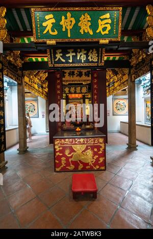 Singapore. Gennaio 2020. La vista interna del Tempio di Yueh Hai Ching Foto Stock