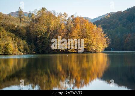 Uomo fatto lago in Serbia Foto Stock