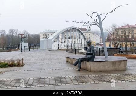 Statua di Johann Voldemar Jannsen nella Koidula e Jannsen Memorial Square, Tartu, Estonia Foto Stock