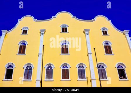 Willemstad, Curacao, Paesi Bassi - Specifici edifici colorati in Curacao Foto Stock