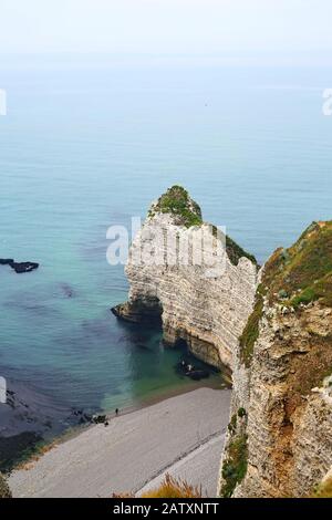 Etretat sulla costa della Francia con paesaggi meravigliosi Foto Stock