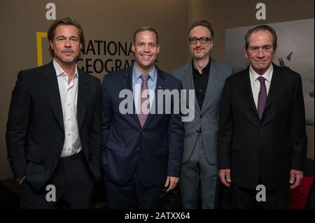Washington DC, USA - 16 Sep 2019 - Da sinistra a destra, attore Brad Pitt, amministratore della NASA Jim Bridenstine, produttore di film, co-scrittore e regista Jam Foto Stock