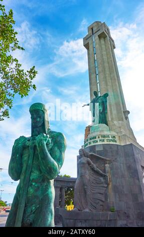 Tenerife, le Isole Canarie, Spagna - 15 dicembre 2019: Monumento ai caduti nella guerra civile 1936-1939 a Santa Cruz de Tenerife Foto Stock