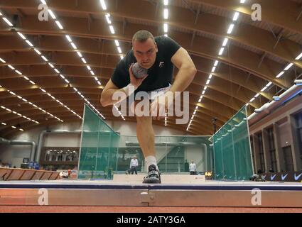 Ostrava, Repubblica Ceca. 05th Feb, 2020. L'atleta ceco Ladislav Prasil compete nella gara di tiro Put durante la gara annuale indoor Gala 2020, il 5 febbraio 2020, a Ostrava, Repubblica Ceca. Credito: Petr Sznapka/Ctk Foto/Alamy Live News Foto Stock