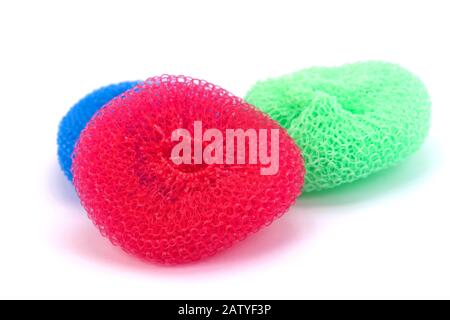 Il rame scourer contro uno sfondo bianco Foto Stock