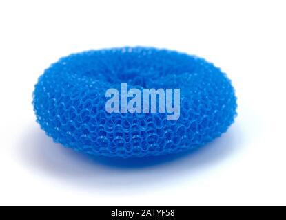 Il rame scourer contro uno sfondo bianco Foto Stock