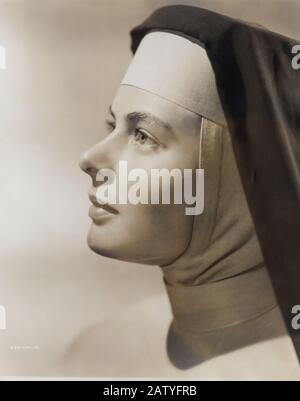 1945 : INGRID BERGMAN ( 1915 - 1982 ) in ' le campane di Santa Maria ' ( le campane di Santa Maria ) di Leo Mc Carey - FILM - CINEMA - profilo - profi Foto Stock