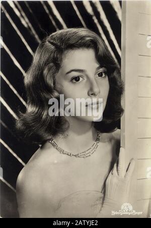 1952 C , USA : l'attrice italiana ANNAMARIA PIERANGELI ( PIER ANGELI - 1932 - 1971 ) a Hollywood , Metro Goldwyn Mayer . Publicità ancora . - GIOIELLO Foto Stock
