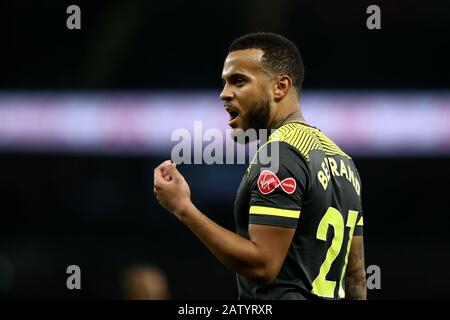 Tottenham Hotspur Stadium, Londra, Regno Unito. 5th Feb, 2020. Calcio Italiano Della Fa Cup, Tottenham Hotspur Contro Southampton; Ryan Bertrand Di Southampton - Solo Per Uso Strettamente Editoriale. Nessun utilizzo con audio, video, dati, elenchi di fixture, logo club/campionato o servizi "live" non autorizzati. Uso on-line in-match limitato a 120 immagini, senza emulazione video. Nessun utilizzo nelle scommesse, nei giochi o nelle singole pubblicazioni club/campionato/giocatore credito: Action Plus Sports/Alamy Live News Foto Stock