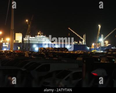 Sheerness, Kent, Regno Unito. 5th Feb, 2020. La controversa nave Saudita 'Bahri Yanbu' ormeggiata nel porto di Sheerness questa sera. La nave era originariamente dovuta al molo di Anversa alcuni giorni fa, e poi a Tilbury, ma entrambe sono state abbandonate a causa dei manifestanti. Credito: James Bell/Alamy Live News Foto Stock