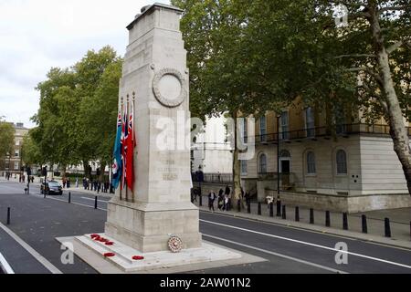 Cenotaph, Whitehall, City Of Westminster, Londra, Inghilterra. Foto Stock