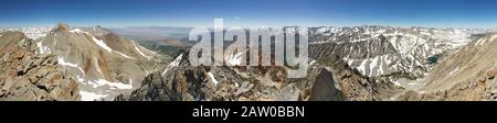 Panorama a 360 gradi dalla cima del Monte Emerson che include il Monte Humphreys Darwin Piute Pass e i Palisades Foto Stock