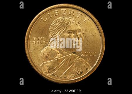 Sacagawea moneta americana da un dollaro isolata in nero Foto Stock