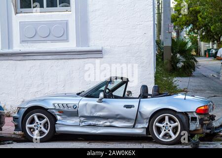 Miami Beach Florida, Fourth 4th Street, incidente automobilistico, danni, auto sportiva convertibile, BMW, FL100919076 Foto Stock