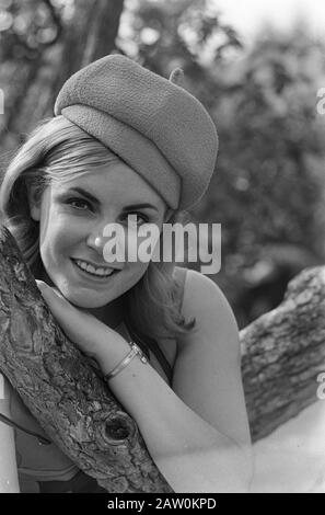 Gruppo olandese proposto per Knokke, cantante Conny Vink Data: 11 maggio 1967 Parole Chiave: Ritratti, cantanti Nome Persona: Vink, Conny Foto Stock