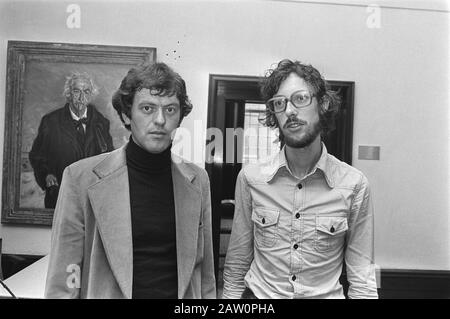 Nuovi membri: Evert van de Wal (a sinistra) e Jos Verkooy (PPR) in Amsterdam City Council installato Data: 1 settembre 1976 Parole Chiave: Consigli Institution Name: PPR Foto Stock