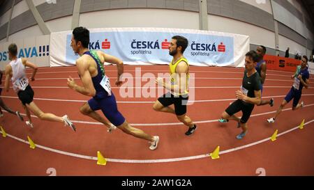 Ostrava, Repubblica Ceca. 05th Feb, 2020. La gara maschile di 1500 metri durante la gara annuale indoor e sul campo di Gala 2020, il 5 febbraio 2020, a Ostrava, Repubblica Ceca. Credito: Petr Sznapka/Ctk Foto/Alamy Live News Foto Stock