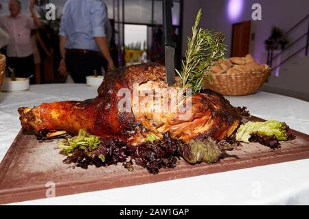 Mendoza, ARGENTINA, 19 ottobre 2019. Barbecue, oggetti da festa, Mendoza City, MENDOZA. Foto: Axel Lloret Www.allofotografia.com Foto Stock