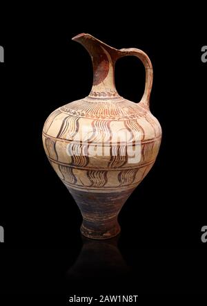 Caraffa Minoan decorata con disegno geometrico, Zafer Papoura 1400-1250 a.C.; Museo Archeologico di Heraklion, sfondo nero Foto Stock