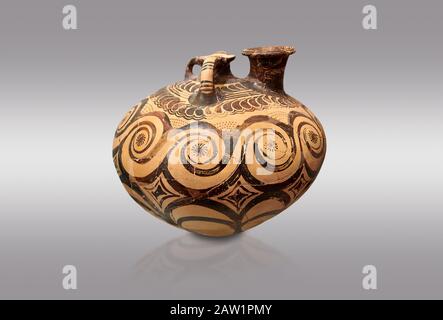 Vaso a staffa decorato in stile minoico con design swirl, Zakros Palace 1500-1400 a.C.; Museo Archeologico di Heraklion, sfondo grigio. Foto Stock