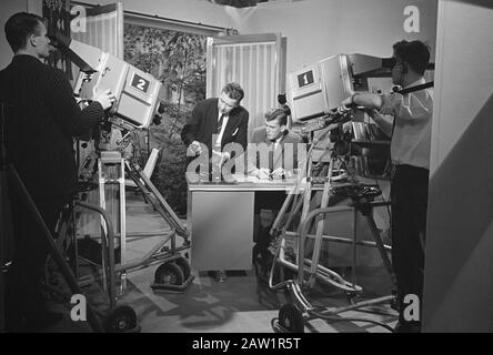 Educational TV director in castello Golson Data: 23 gennaio 1962 Parole Chiave: Formazione registi Foto Stock