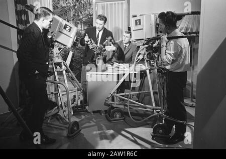 Educational TV director in castello Golson Data: 23 gennaio 1962 Parole Chiave: Formazione registi Foto Stock