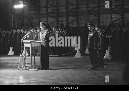 Comando di trasferimento dell'Aeronautica Soesterberg. Tenente Generale H. Schaper E Tenente Generale Hp Zielstra Data: 30 Novembre 1961 Località: Soesterberg, Utrecht Parole Chiave: Commandos, Nome Del Venditore: Hp Zielstra Foto Stock