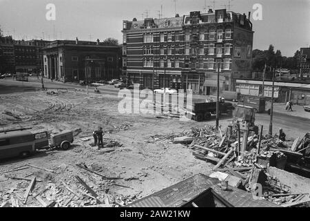 Demolizione Haarlemmerhout Gardens, Amsterdam Panoramica della Haarlemmerplein Data: 1 giugno 1971 Località: Amsterdam, Noord-Holland Parole Chiave: Demolizione, costruzione, immagine della città, rinnovamento urbano Foto Stock