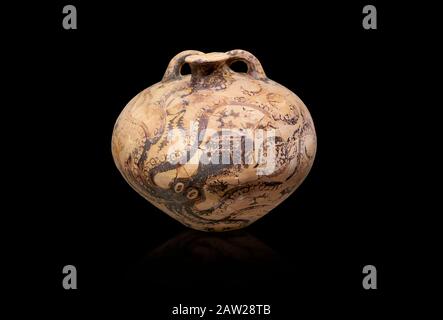 Pallone in argilla minoica con design a polipo, Stile Sontuoso Speial, Pseira 1500-1400 a.C., Museo Archeologico di Heraklion, sfondo nero. Foto Stock