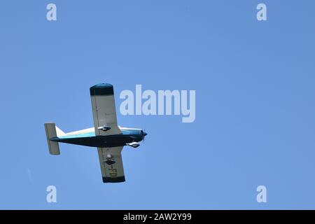 Piper PA-28-140 Cherokee a Bucarest, Romania, settembre 15th 2018 - Crangasi Air Show Foto Stock