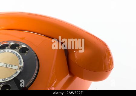 Colore arancione retrò degli anni settanta telefono con accesso remoto Foto Stock