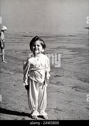 1942 , Bellaria , ITALIA : il più celebre cantante pop italiano MINA MAZZINI ( nato nel 1940 ), vacanze a Bellaria .- cantante - MUSICA LEGGERA - ITALI Foto Stock