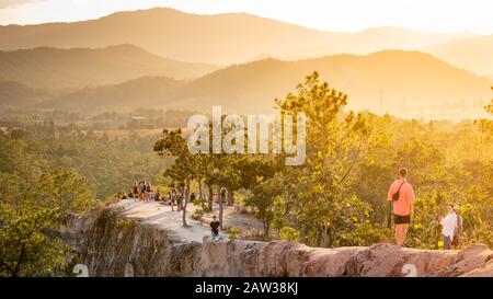 Tramonto e vista sulle montagne, Pai Canyon, Thailandia settentrionale Foto Stock