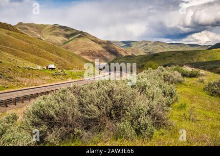 Autostrada US-12, Lewis e Clark National Historic Trail, vicino a Snake River Canyon, vicino Clarkston, Washington, Stati Uniti Foto Stock