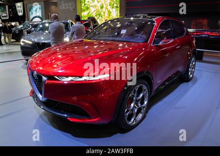 Bruxelles - 9 GENNAIO 2020: Il modello di auto Alfa Romeo tonale Presentato al Motor Show di Bruxelles Autosalon 2020. Foto Stock