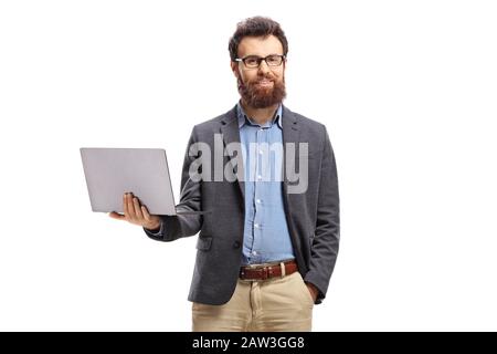 Uomo con un laptop e sorridente alla telecamera isolato su sfondo bianco Foto Stock