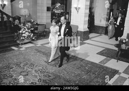 Ospiti reali per cena Data: 1 maggio 1962 Parole Chiave: Ospite, cena Foto Stock