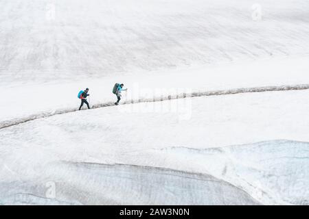 Attraversamento glaciale in Hrafntinnusker Foto Stock